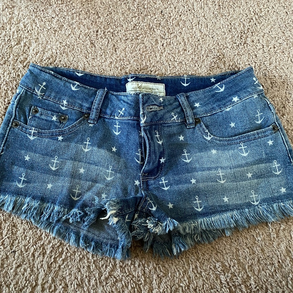 Jean shorts with anchors